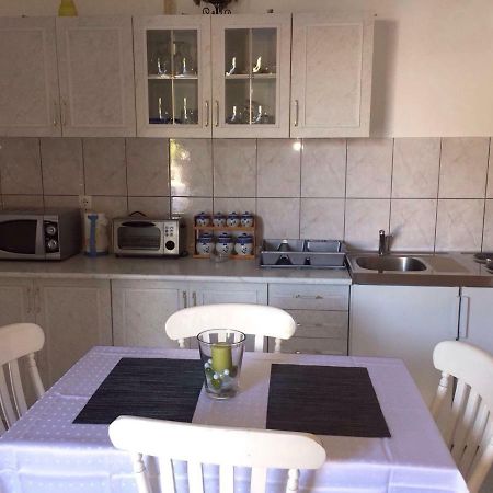 Apartment Antonija Повіле Екстер'єр фото