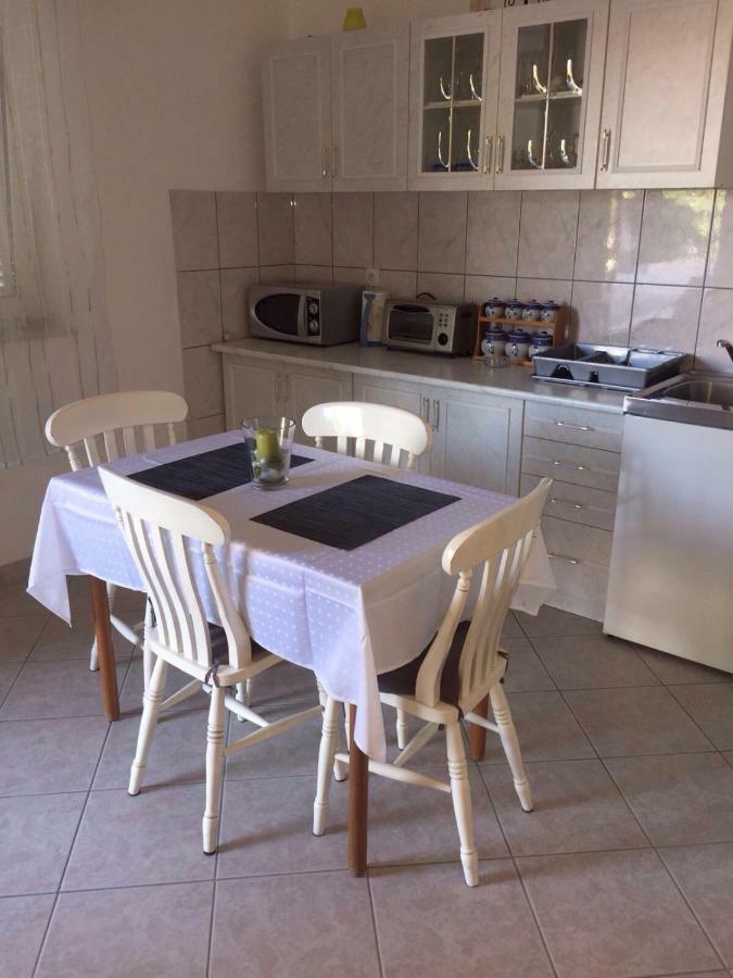 Apartment Antonija Повіле Екстер'єр фото