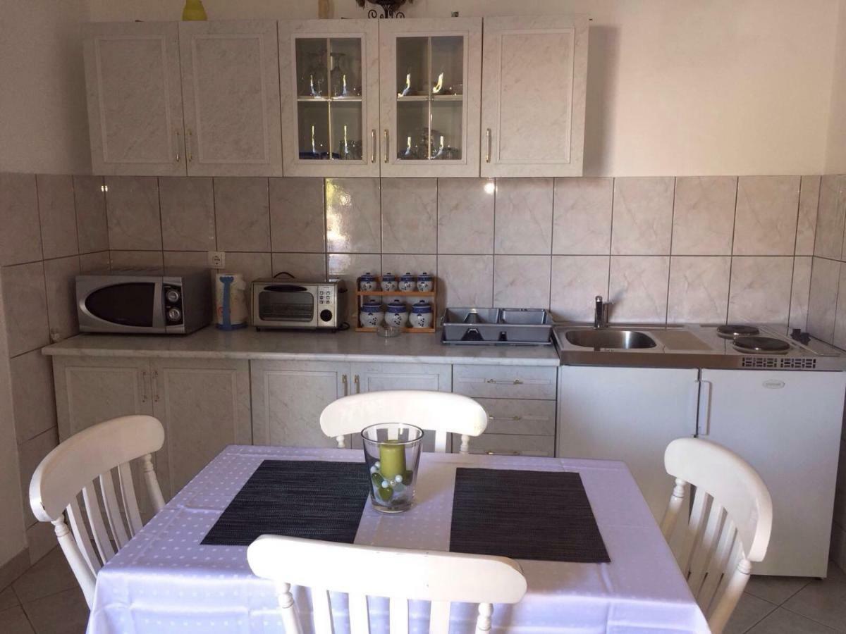 Apartment Antonija Повіле Екстер'єр фото
